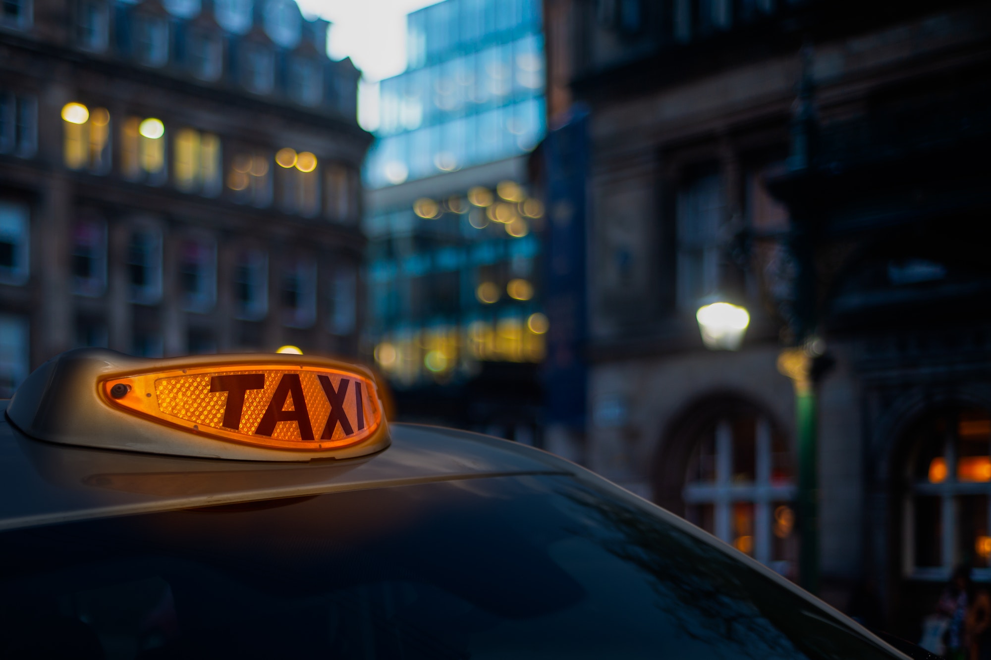 glowing-london-taxi-light.jpg